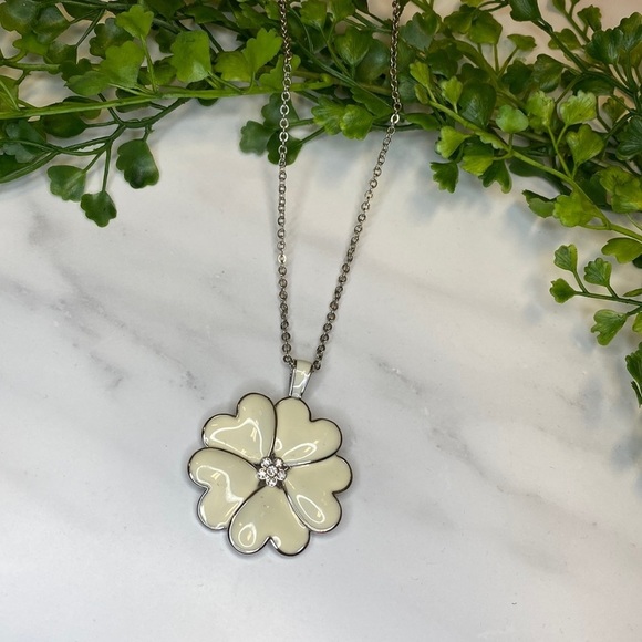 Brighton Jewelry - Brighton Ivory Flower Necklace